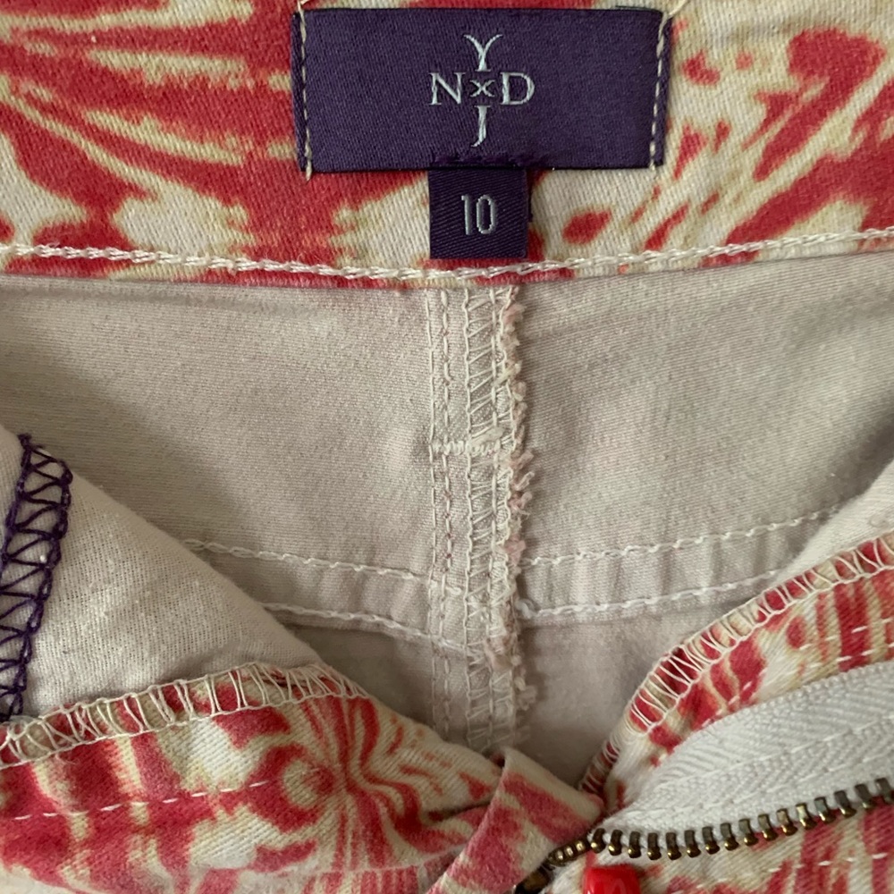 NYDJ Printed Pencil Skirt - Picture 4 of 7